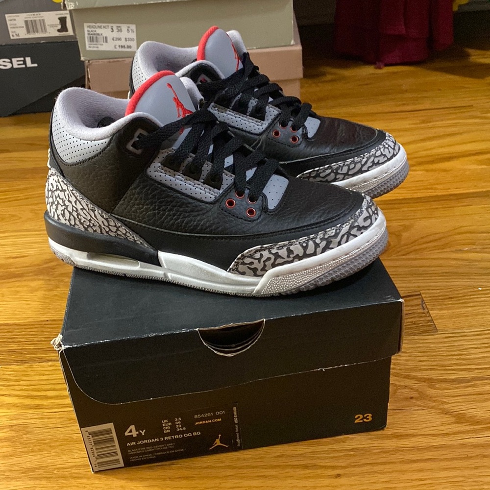 Air Jordan 3 retro OG | Black/Fire red - cement grey